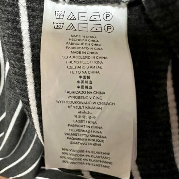 Michael by Michael Kors grey white striped long sleeve oversize turtleneck top S - Picture 7 of 7